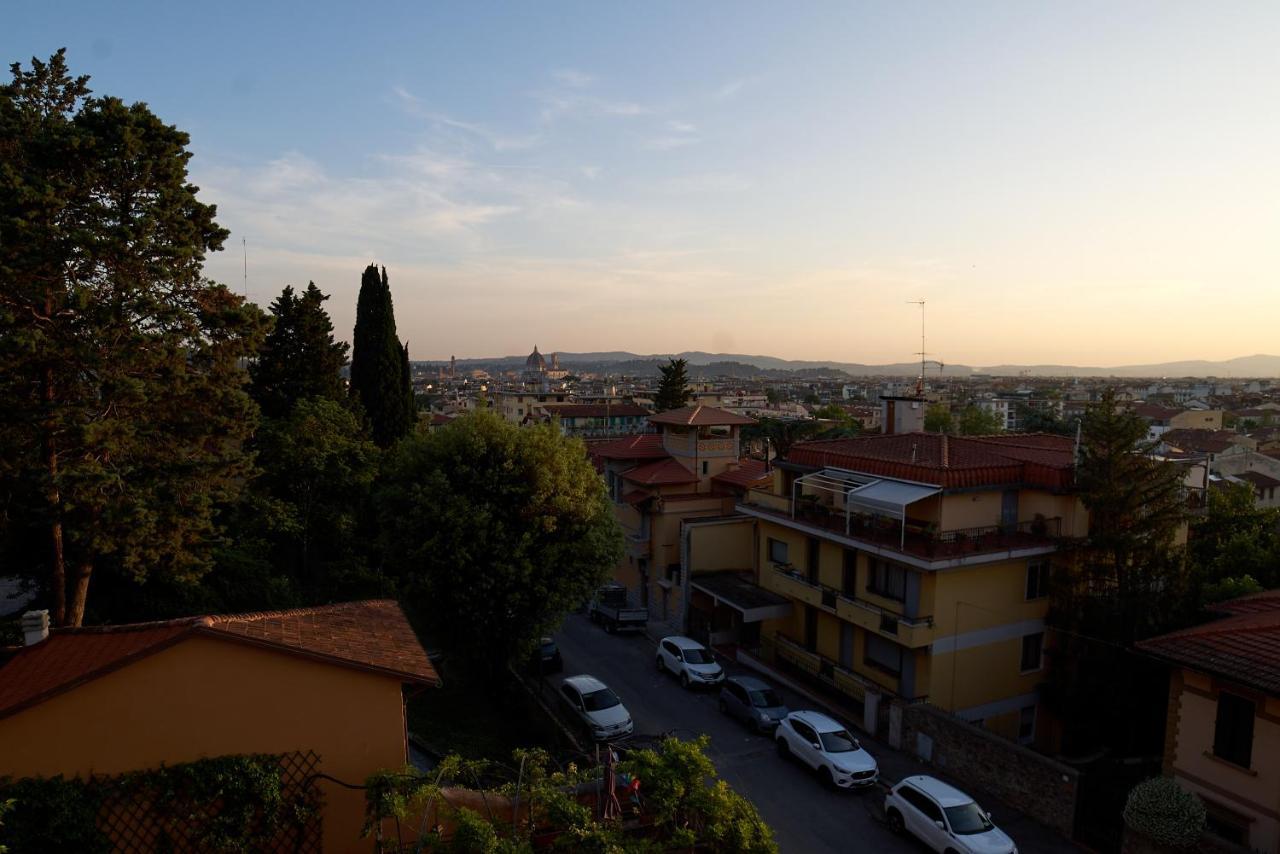 Chic Apt In Villa - Dolcevita Holiday Florence Exterior photo