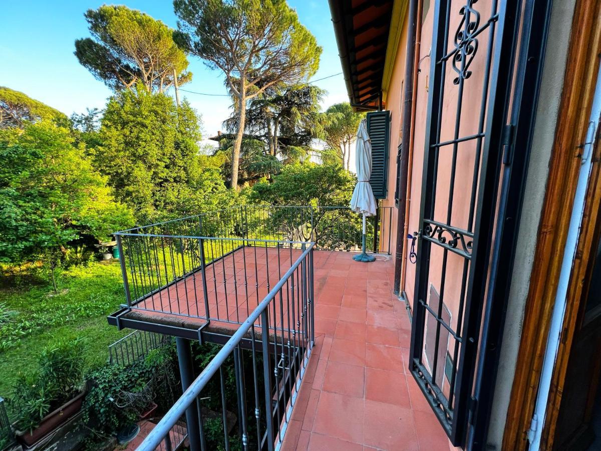 Chic Apt In Villa - Dolcevita Holiday Florence Exterior photo
